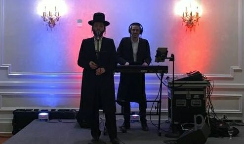 Dovidcs's tweet photo. What a crazy wedding last night done by the most talented @Levi_Lesin on keys and the incredible @MenachMoskowitz as lead sounds by @BHAudio1. #awsomeperformance #theroofwasonfire #LateNight https://t.co/3NOIGwUph2