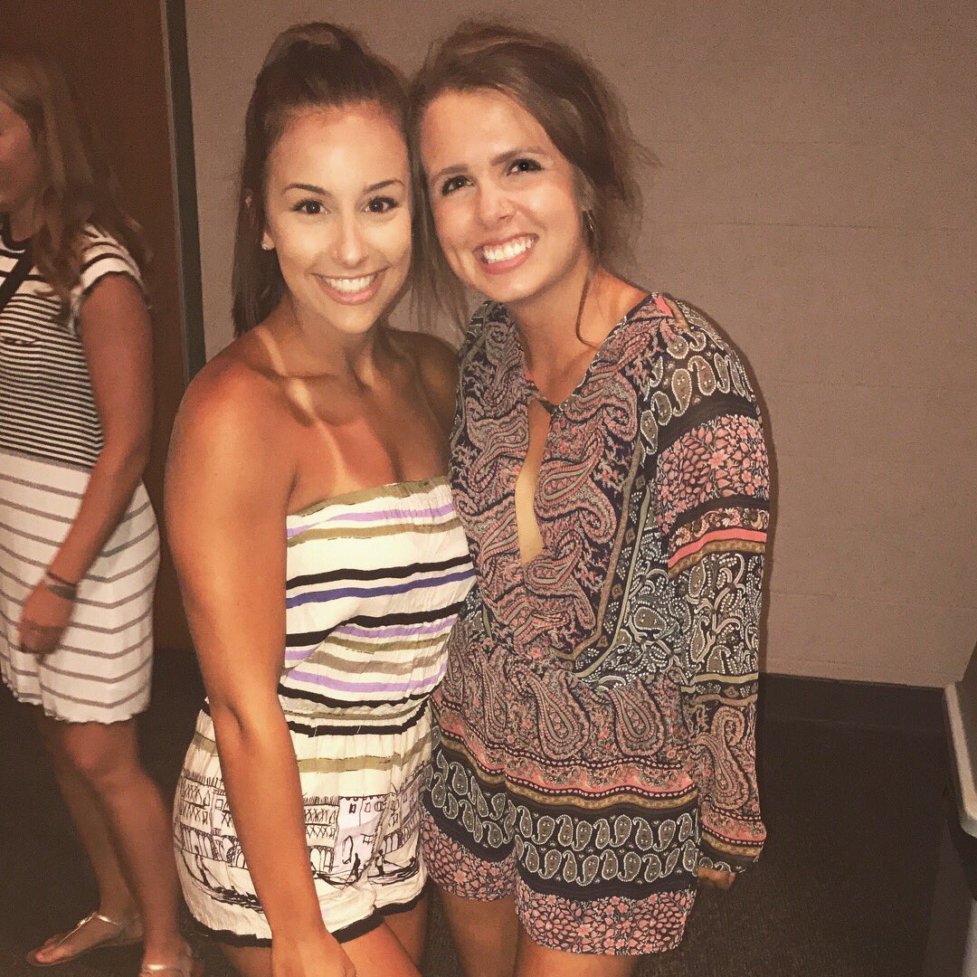 Jaydynsullivan's tweet photo. HAPPY BIRTHDAY LIFEGUARD MOMMY. love you forever and ever @tannermichellel 💗💗 https://t.co/Yp5ciWXrut