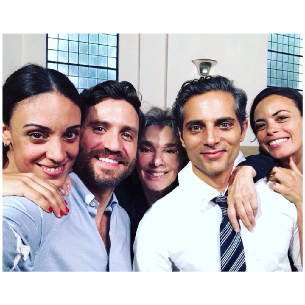 FYI: The amazing cast of <a href="/LaQuietudFilm/">La Quietud</a> with his director <a href="/ptraper/">Pablo Trapero</a> [Photo Shared by #GracielaBorges ]  #laquietud