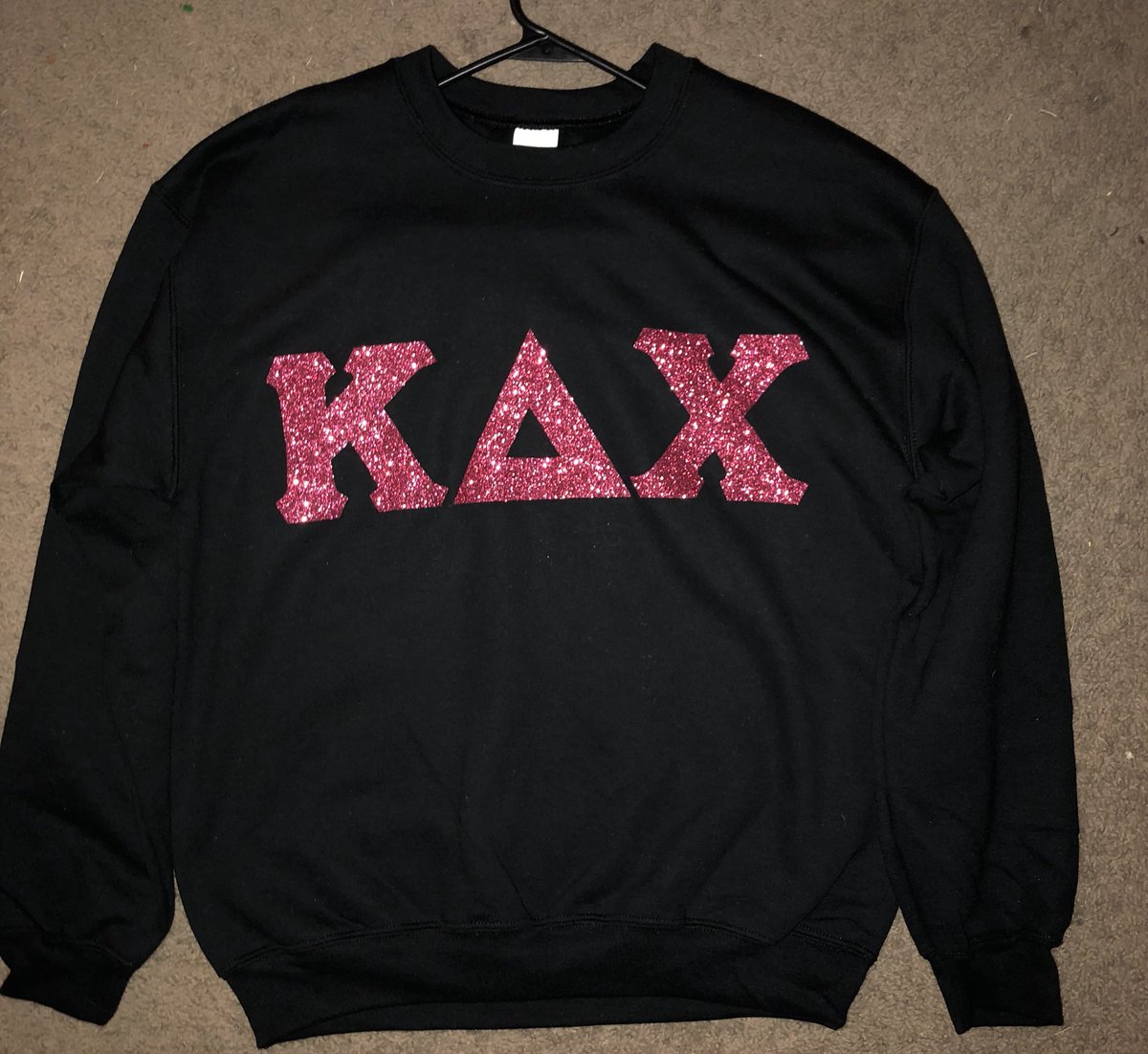 xokrysss_'s tweet photo. If any sisters ever need kdchi gear let a sistaaaa know 💖💖💖 #neverenoughpink #kdchitwitter #ΚΔΧ https://t.co/ozvVsjkIKl