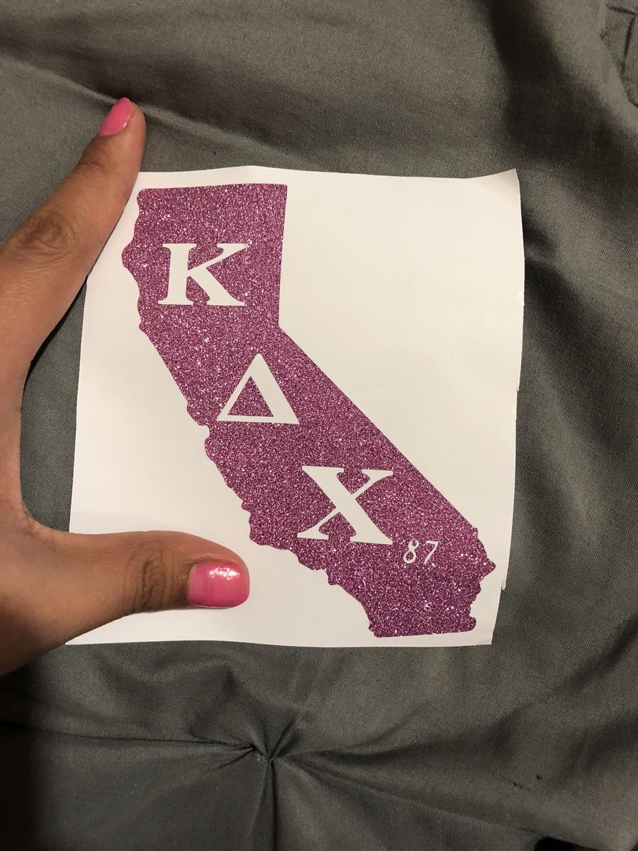 xokrysss_'s tweet photo. If any sisters ever need kdchi gear let a sistaaaa know 💖💖💖 #neverenoughpink #kdchitwitter #KΔΧ https://t.co/REfFVIgVEg