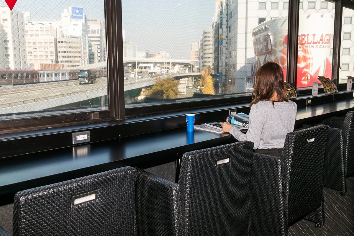 ট ইট র cafe新大阪店 相互フォロー カフェのオープン席は パソコンはありませんが新御堂の景色を眺めながら 雑誌やコミックをよんだりのんびり過ごせますよ コンセント完備でスマホの充電もok もちろんフリードリンクです 西中島南方 西中島 ট ইট র cafe新大阪店 相互フォロー カフェのオープン席は パソコンはありませんが新御堂の景色を眺めながら 雑誌やコミックをよんだりのんびり過ごせますよ コンセント完備でスマホの充電もok もちろんフリードリンクです 西中島南方 西中島