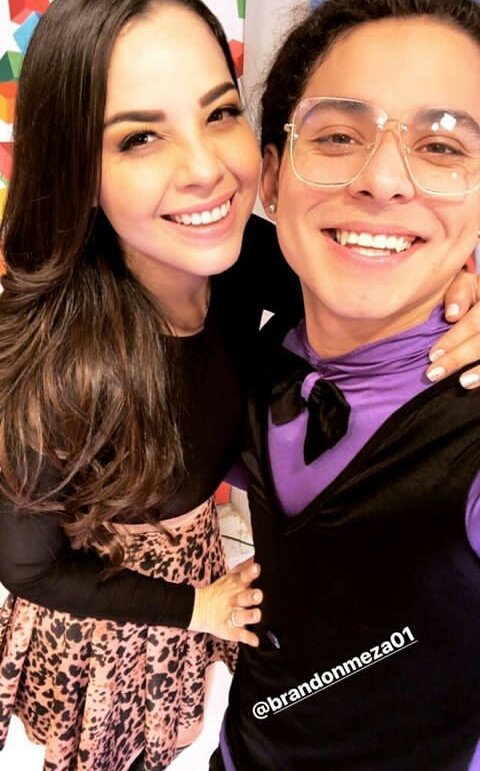 Mezagirlsrcoah's tweet photo. VEAN LA SONRISOTA QUE TRAE BRANDON! #Brarely @brandon_meza @ArelyTellez https://t.co/3a994ICmb7
