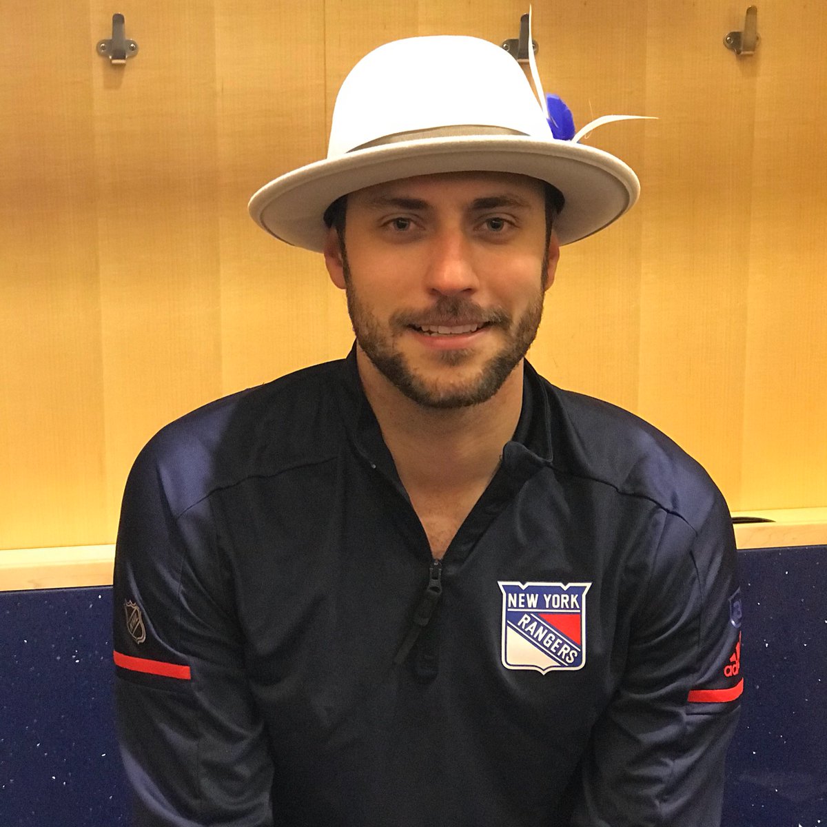 NYRangers's tweet photo. 0️⃣ goals allowed
1️⃣ #NYR Broadway Hat! https://t.co/bh9UzWkSYV
