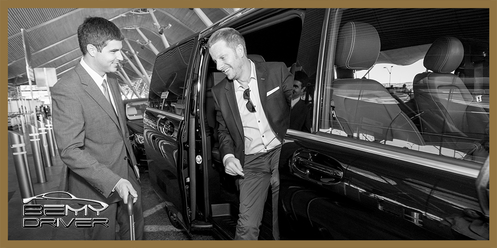 bemydriverspain's tweet photo. Si estos días tienes que ir al aeropuerto, no te preocupes por el transporte. Te llevamos en #coche de #lujo. https://t.co/V7TdHBAXiR  #alquilerconconductor #Madrid https://t.co/v9bsG0hY9v