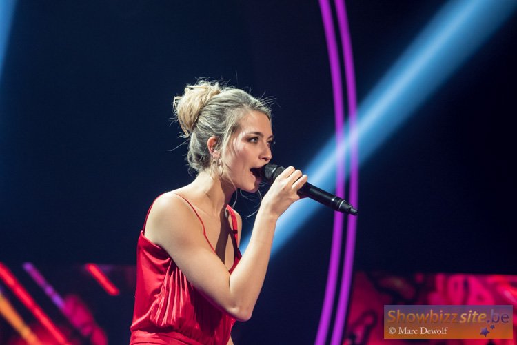 Wil jij een huiskamerconcert van <a href="/TinneOltmans/">Tinne Oltmans</a> winnen? Dat kan! Info ->  showbizzsite.be/nieuws/wil-jij… En je krijgt er <a href="/juangerlo_prive/">Juan Gerlo</a> of <a href="/AlexisGuiette/">Alexis Guiette</a> bovenop... #steracteur