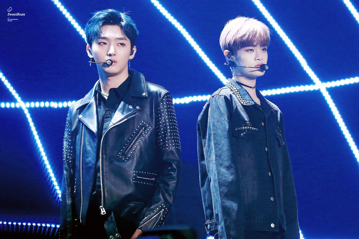 SweetBeanJS's tweet image. [HQ]171201 홍콩 마마 MAMA
#워너원 #윤지성 #이대휘 
맏형&amp;amp;막내 ⚡⚡