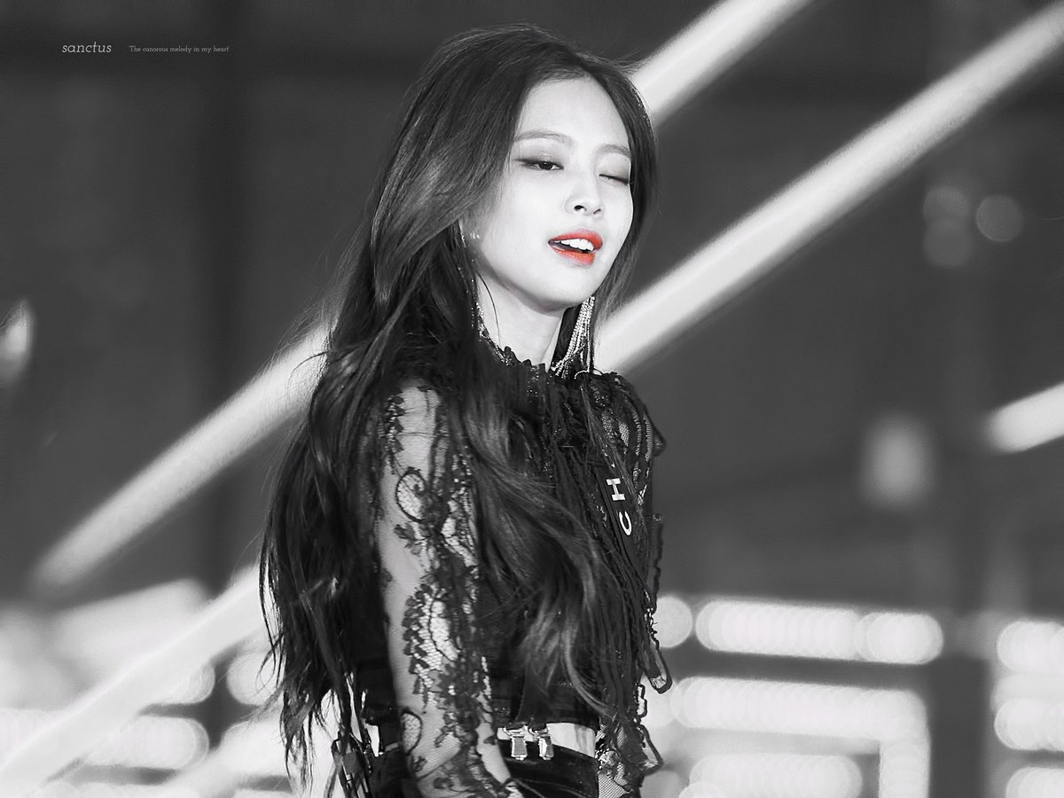 sanctus116's tweet photo. 171225 가요대전 제니
#BLACKPINK #JENNIE

https://t.co/xV9pQXDIga
https://t.co/6iIpDiH6Jy https://t.co/Ol8jr5XNEG