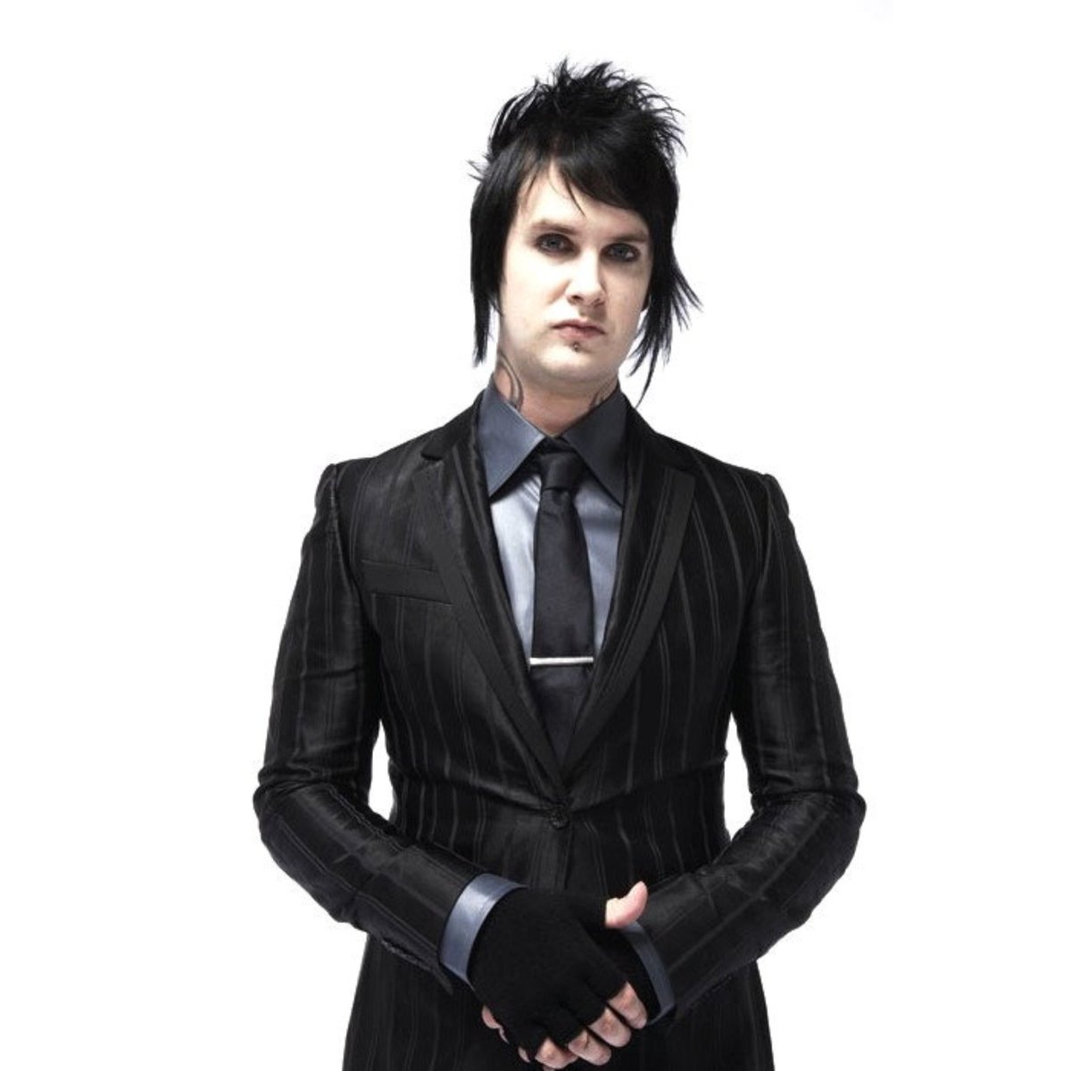 OfiLatifah1's tweet photo. 28 Dec 2009-28 Dec 2017
I can't belive it's been 8 years already you passed away.
Rest in peace The Rev.
I miss you so much 😫😫
#avengedsevenfold #jimmyfoREVer #synystergates #jhonychrist #mshadow #brooksweckerman #deathbatnation #8yearspassedaway #bestdrummer #Jimmysullivan https://t.co/GMrMwVkwer