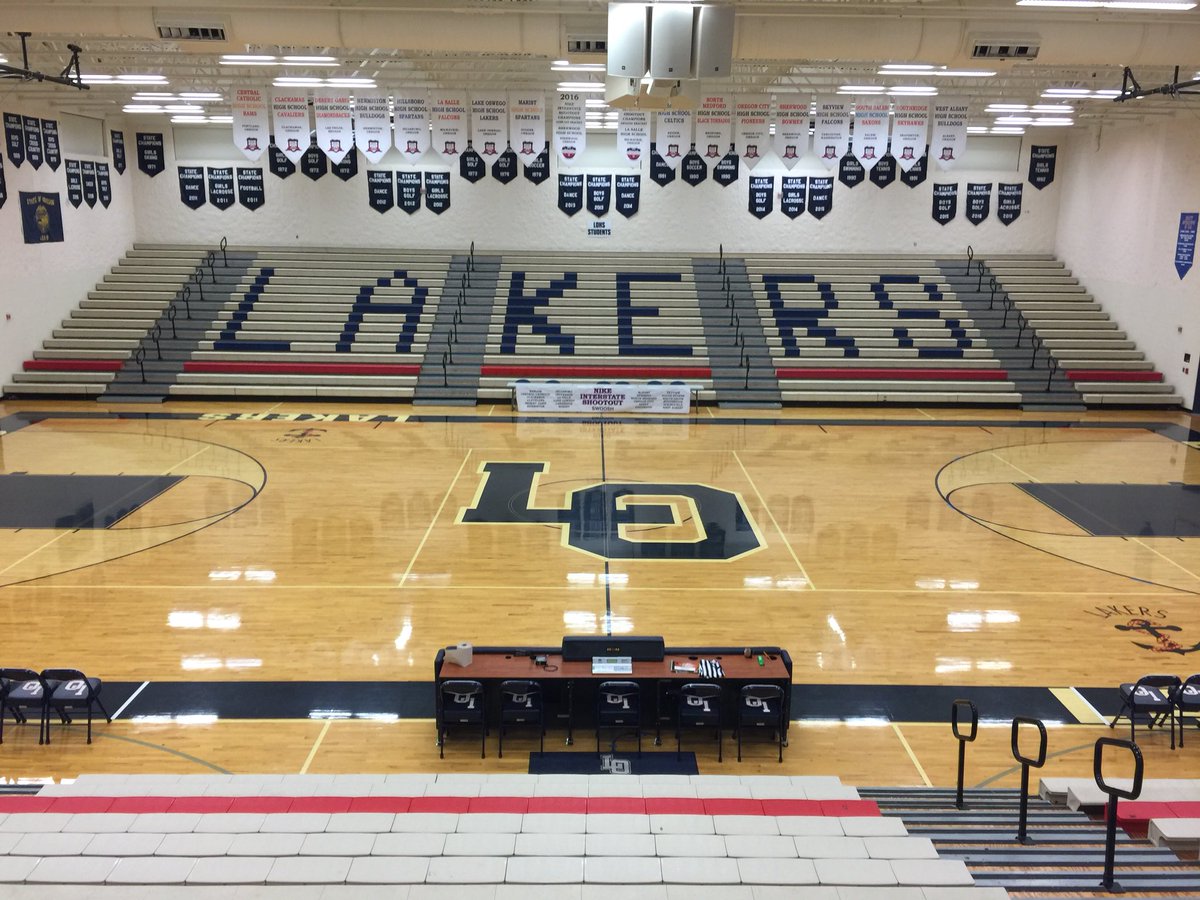LOHSGirlsHoops's tweet photo. Day 1 done and dusted!! Great day of competition - back at it tomorrow morning at 8:30am! https://t.co/L5p271M7QO
