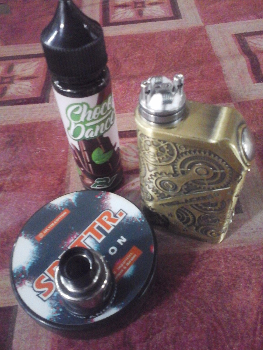 Do2tDochi's tweet image. rokok 4 sehat 5 semprul nyaaaa....