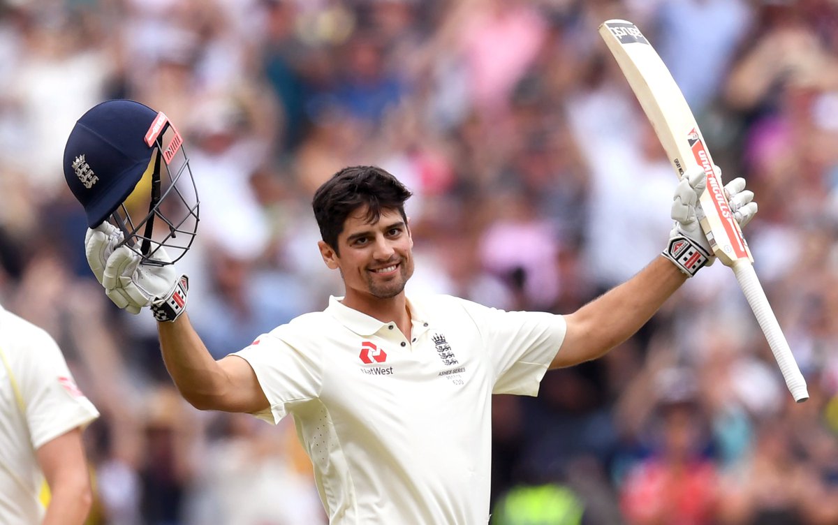 bbctms's tweet photo. The moment Alastair Cook reached his double century... 

👏 

#Ashes #bbccricket https://t.co/cbzhoE9yub