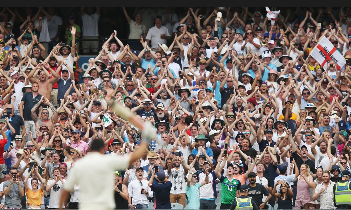 bbctms's tweet photo. The moment Alastair Cook reached his double century... 

👏 

#Ashes #bbccricket https://t.co/cbzhoE9yub