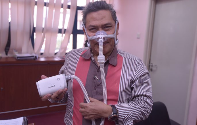 ukm_my's tweet photo. #UKMNews - HCTM PPUKM melalui Jabatan Otorinolaringologi (ENT) telah melancarkan mesin Air Mini Continuous Positive Airway Pressure (CPAP) terkecil di dunia. Baca selanjutnya di https://t.co/F8yoryJjKN.
#tahniahukm
#ppukm
#ukm
#ukmsharing https://t.co/mR3tWdlkS3