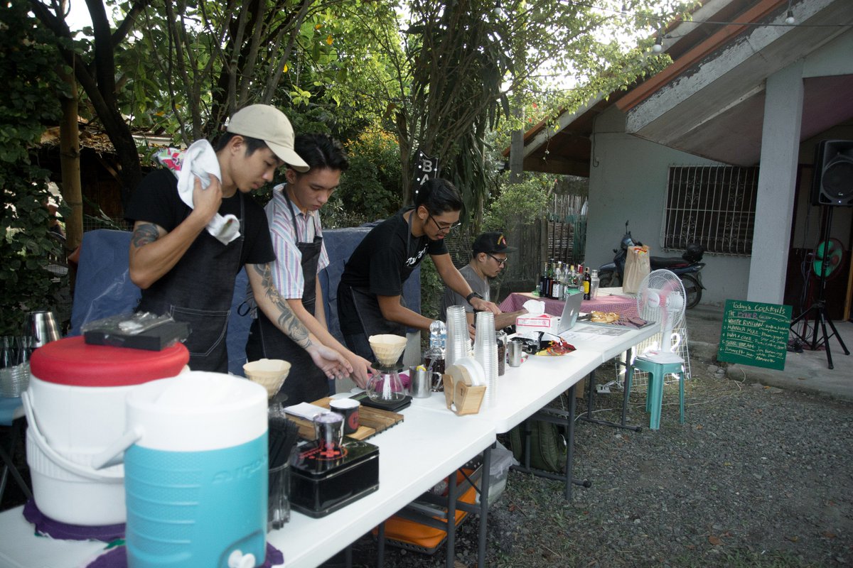 eaf_ceb's tweet photo. Would kill for another slow Sunday afternoon like this. #Commorancy224 #TheBackboneCo #BRGY #DirtyPuma #moj_iii https://t.co/pJKteDM9wl