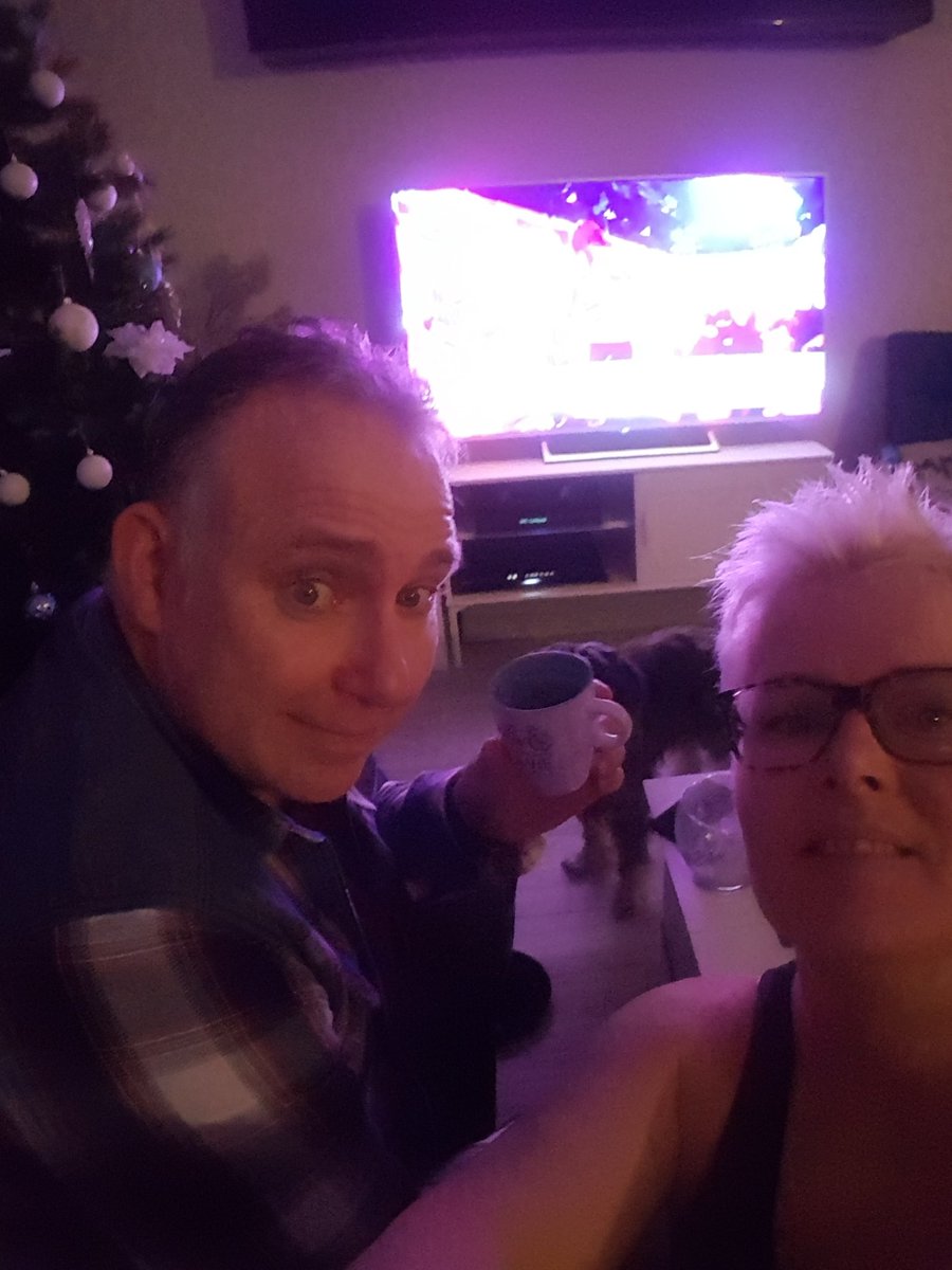 jetdejong's tweet image. Lekker aan de koffie met willem en natuurlijk @NPORadio2 #Top2000 @gerardekdom #genieten