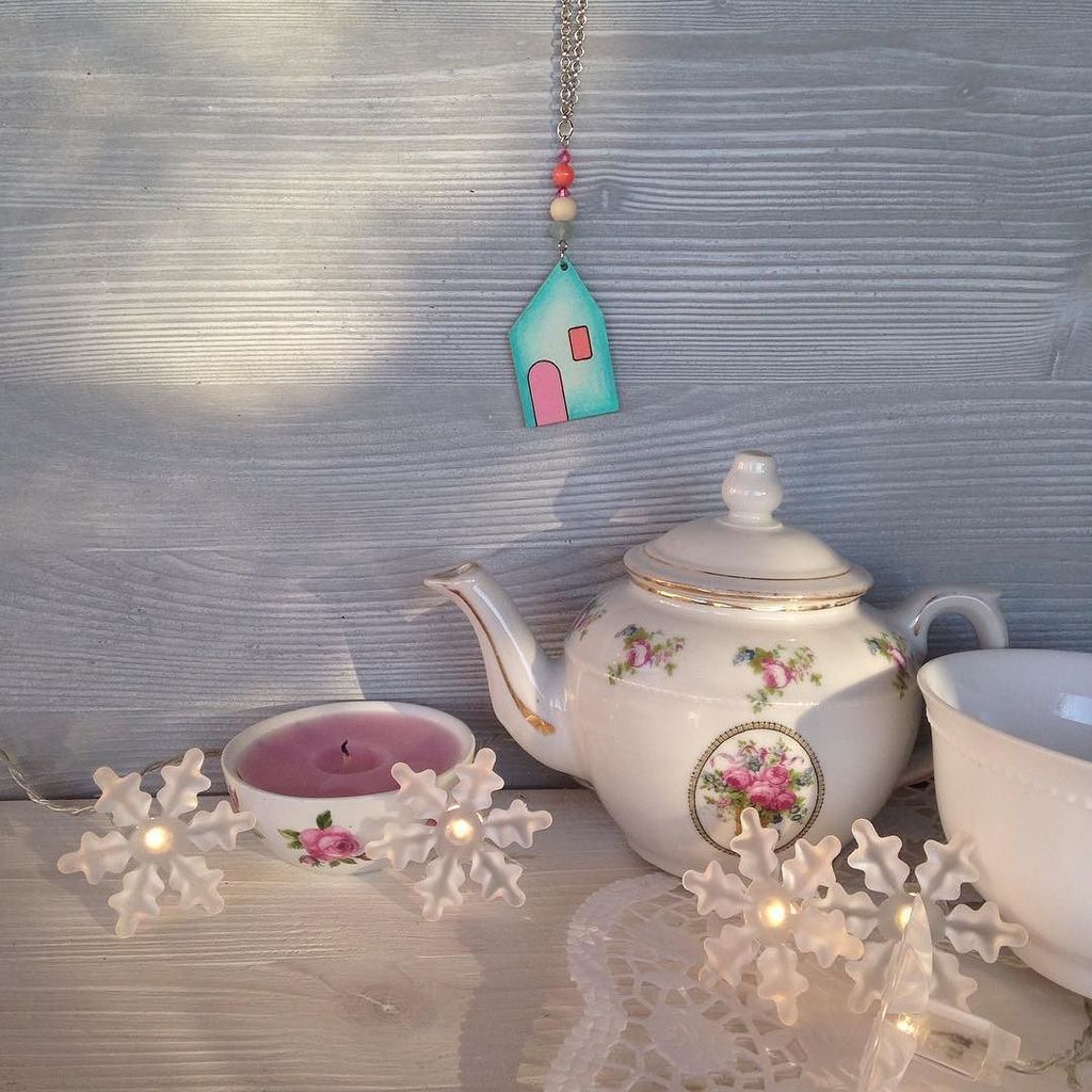 DaffodilBijoux's tweet image. La bellezza di essere a casa 🏡 
The beauty of being home 💖
#makelightfestive #merryandbright #winterstories #persuepretty #flashesofdelight #colorcolourlovers #abmlifeisbeautiful #darlingweekend #myflatlaysandfinds #festivefaffing  #felicedicembre #f… ift.tt/2zFECWv