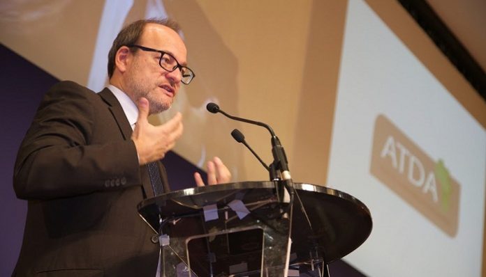 ciomag1's tweet photo. (VIDEO) Témoignages #ATDA2017 : Remy Rioux : « 50% du budget de l’#AFD est dédié à l’Afrique et une grande part au digital » Lire ici 👉 https://t.co/gvMaBrQW3Q https://t.co/lFipoNAVm9