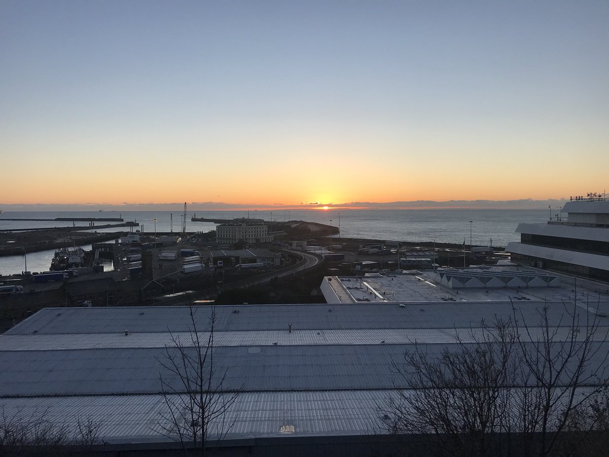 Loving the View today of the sun coming up at <a href="/Mechanica_U_Ltd/">Mechanica Utilities</a> another day supporting our customers <a href="/BoskalisWessie/">BoskalisWestminster</a> <a href="/SouthernWater/">Southern Water</a>
