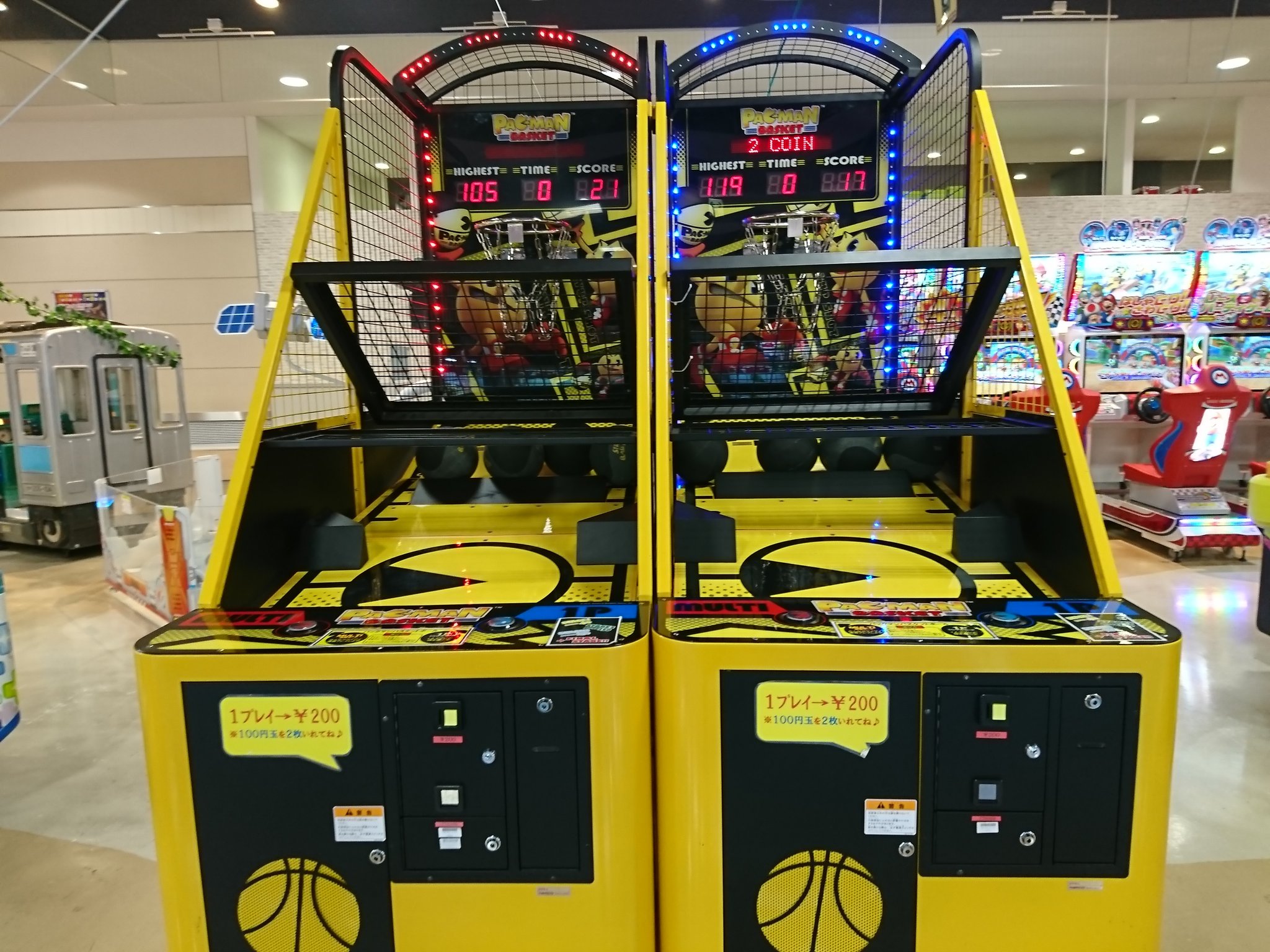 Namcoイオンモール北戸田店 A Twitter 新着ゲーム機 北戸田にバスケゲームが登場 W 二人対戦はもちろんお一人でも大歓迎 自分のスコアを持ち 更新していきましょう 近いうち店長直々にハイスコアを残すかも 罒 バスケ シュートゲーム T