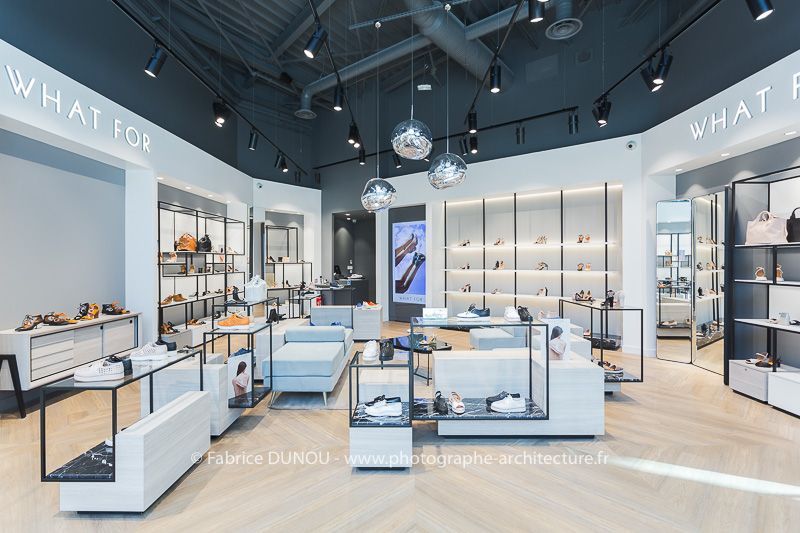 photographie's tweet photo. Photographie What For : https://t.co/QpU42boZoe via @photographie @FabriceDunou @whatforshoes #mode #chaussure #femme https://t.co/W8L3YIanW7