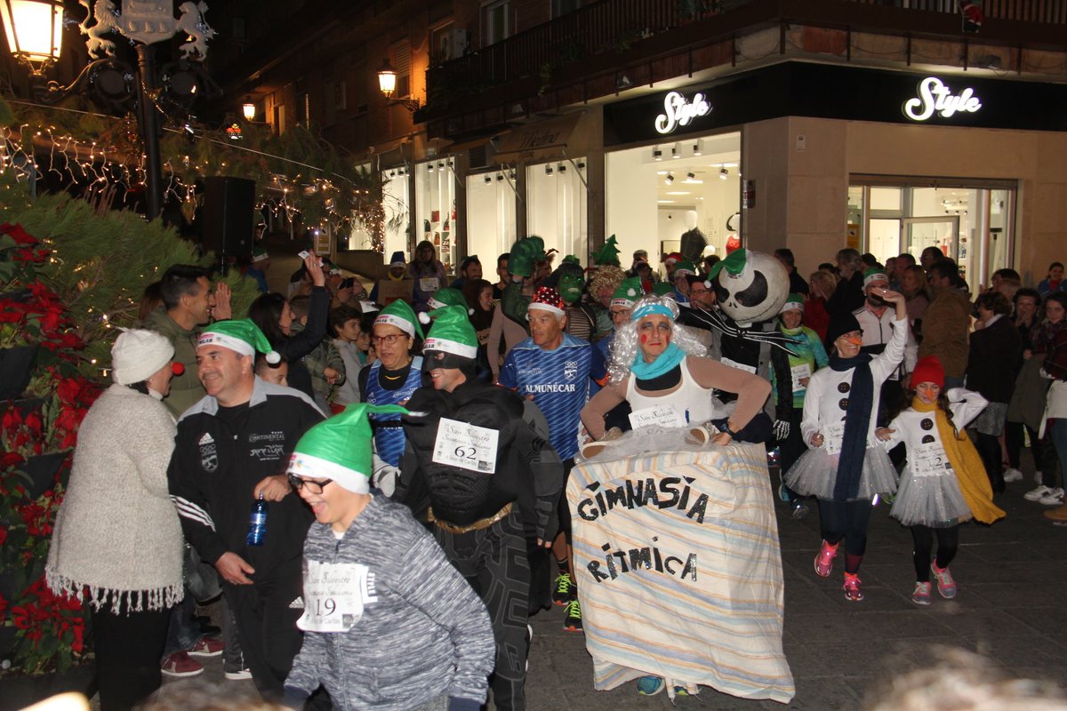 Esto no es una #inocentada Almuñécar #Almunecar celebra Hoy Jueves 28 de Diciembre la Carrera #SanSilvestre Solidaria. La inscripción consiste en alimentos que se destinarán a Cáritas. <a href="/_CARITAS/">Cáritas Española ✳️</a> <a href="/CaritasGranada/">@caritasgranada</a> <a href="/pmdalmunecar/">AMD Almuñécar</a>