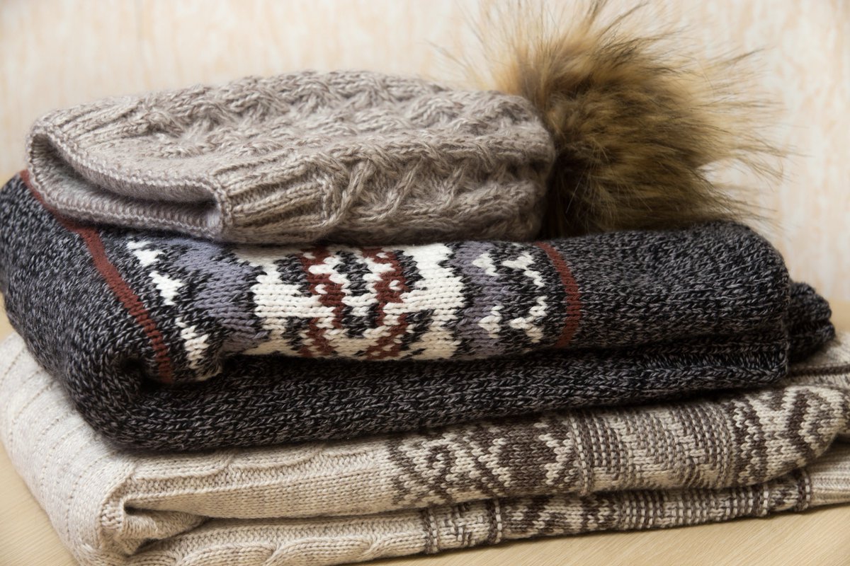 habitat_76's tweet photo. #NoëlSolidaire Cette année, les collaborateurs se sont aussi mobilisés en déposant des vêtements chauds au profit de l’Association des Sans-Abris de #Rouen pour aider ces personnes à supporter le froid de l’hiver. Une belle action de #solidarite ! https://t.co/lz2TxQLWfI
