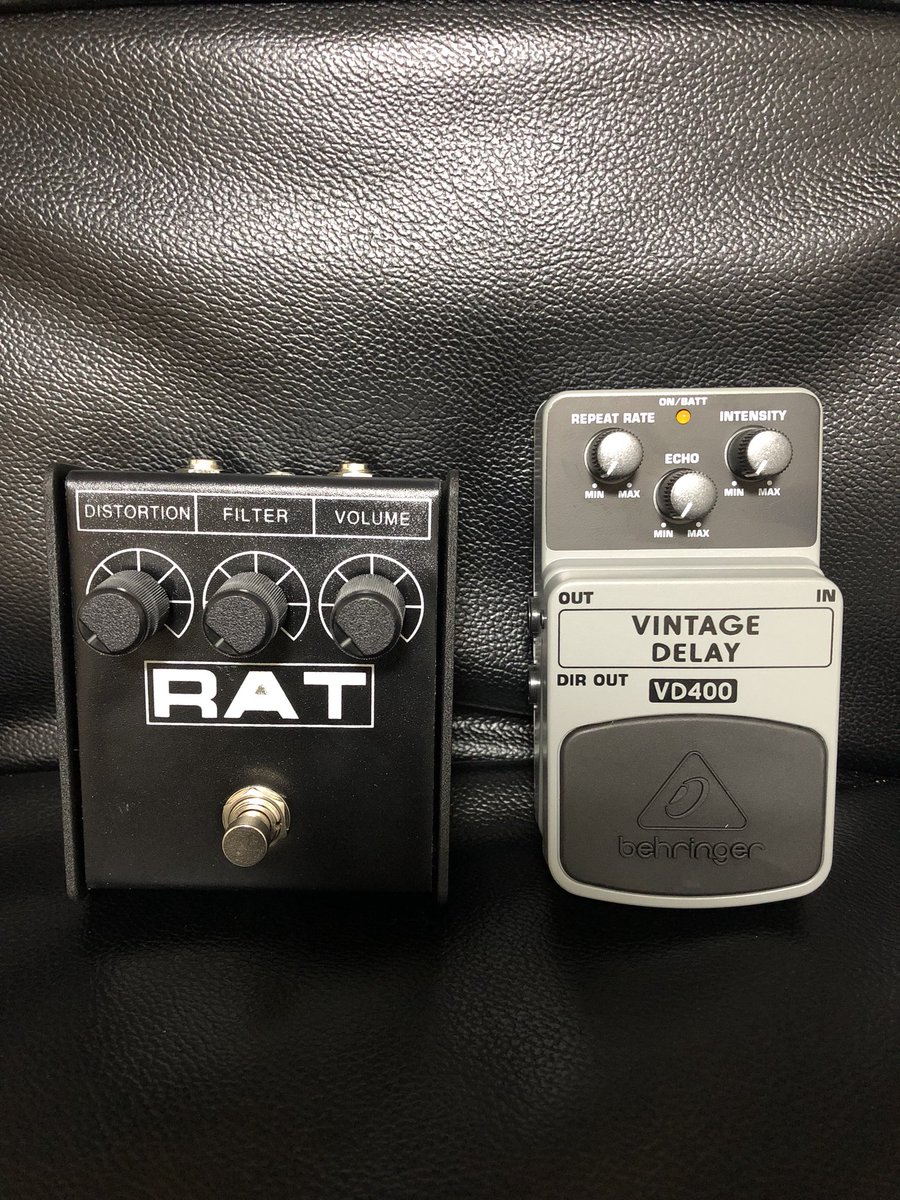 madfist514's tweet photo. ついにRAT2とVD400買っちまったわw
#RAT2 #VD400 #ギター #エフェクター https://t.co/pOn5s2nQZi