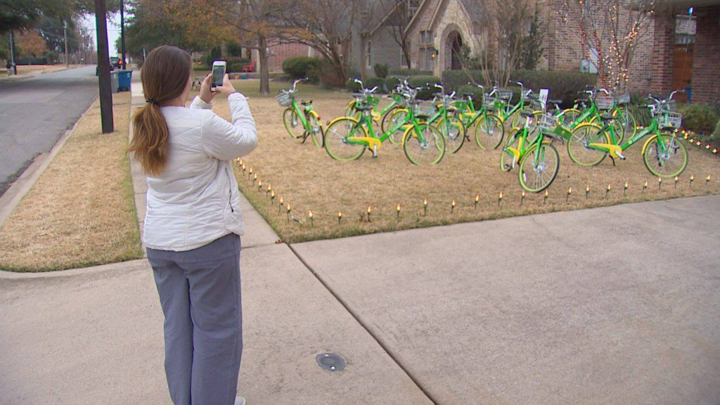 Christmas prank draws stern words after LimeBikes planted in Dallas front yard bit.ly/2CfmFB3