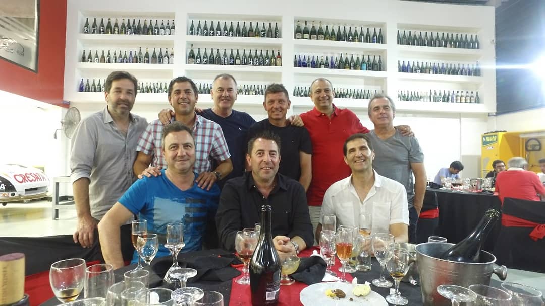 equipocanning's tweet photo. Gracias a los pilotos, amigos, sponsors y mecánicos por estar presente en el festejo del campeonato de #TCPista y en la despedida de año #VamosJP 😁🥇👏 Un pequeño resumen 👉 📷 https://t.co/pm2XJhdbHy