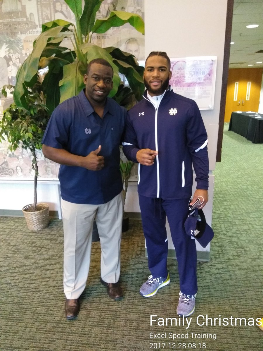 Excelspeed12's tweet photo. Great breakfast today with Notre Dame football players Josh Adams and Jonathan Jones &amp; Lo Wood Sr. Faith Christian athletes of Orlando.#capitoloneBowl https://t.co/b8mLiscpI8