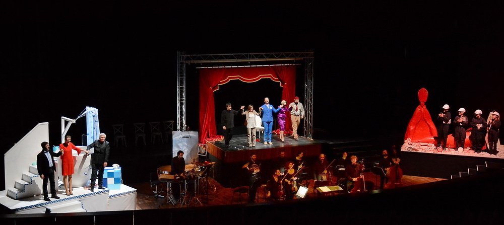 Tosender Schlussapplaus gestern Abend bei der österreichischen Erstaufführung von "Mise en abyme" der italienischen Komponistin Lucia Ronchetti. Heute Abend folgt der zweite Teil des "Zeitgenössischen Doppels"! tiroler-festspiele.at/zeitgenoessisc…