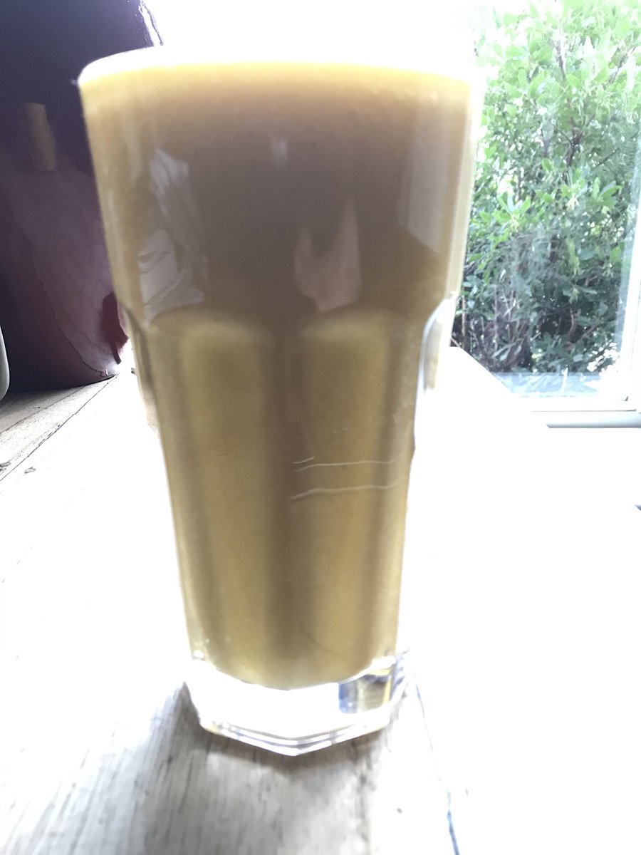 Weight4Life's tweet image. #smoothy #mango #banaan #water 💚🌱