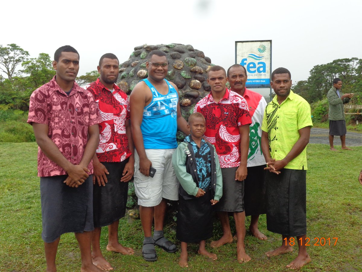 RUluibau's tweet photo. With families.. unity and love binds us as one😍😍😍😍 https://t.co/JdJ1WC3Rhu
