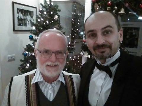 igormagician's tweet photo. Ovo nije Deda Mraz nego Njegova ekselencija Denis Kif, ambasador Velike Britanije u Srbiji, u čijoj smo rezidenciji opet pravili novogodišnju žurku :)
#MagicniIgor #IgorMagician https://t.co/n6QWkxhsGF