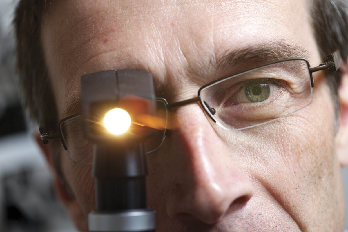 your_eyes_UK's tweet photo. Find your nearest optometrist by using our search directory: https://t.co/stca3XiXC1 

#CollegeOptom #EyeHealth #Optometrist https://t.co/xnQdHHEdjq