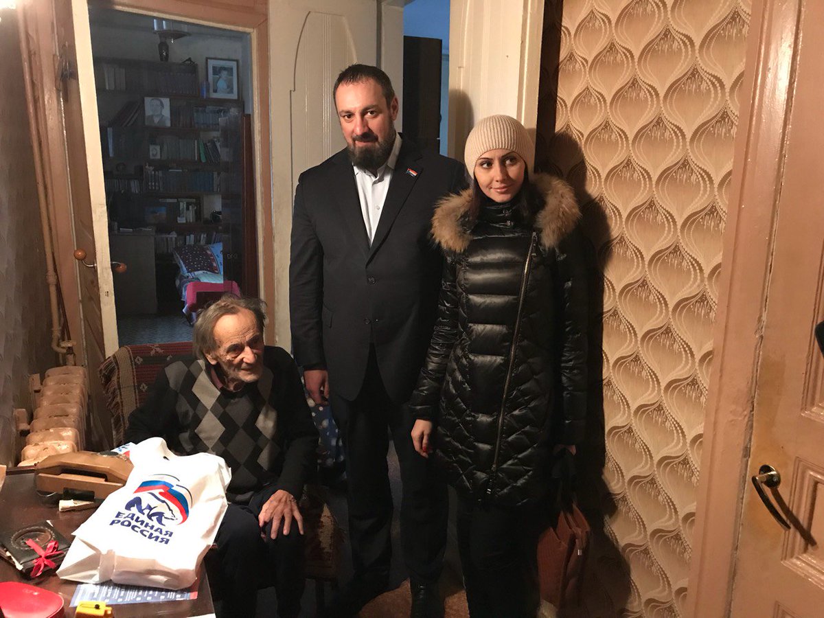 ragimov063's tweet photo. Не ждём 9 мая! Поздравляем ветеранов и участников ВОВ с  при любой возможности. Присоединяйтесь к нашему движению-акции #патриоткруглыйгод! @samaradeputat @er_samara @Duma_Samara @rossya2014 Спасибо за помощь @AdmSamRna https://t.co/P19HMLQLbn