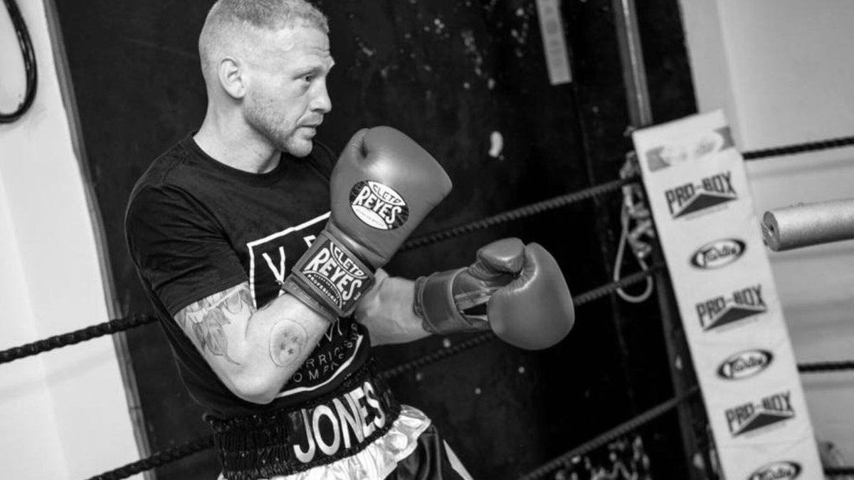 AssassinBoxing's tweet photo. MAY 2017

@SamJonesBoxer announced a new partnership with 528 Wear https://t.co/7YbKMk8uJn