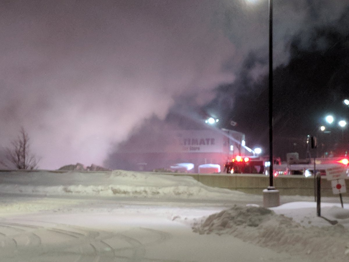 AM980News's tweet photo. London fire crews battling early morning fire at Hully Gully on Wharncliffe Road South. #ldnont https://t.co/uKKA4aIErN
