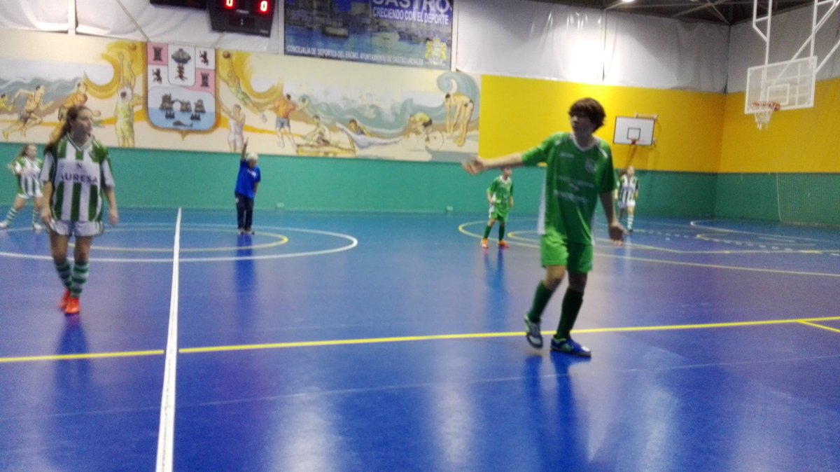 Partido de rodaje para el infantil ante el #mioñofemenino para no estarparados en navidad ante una mejoria notable por parte femenina