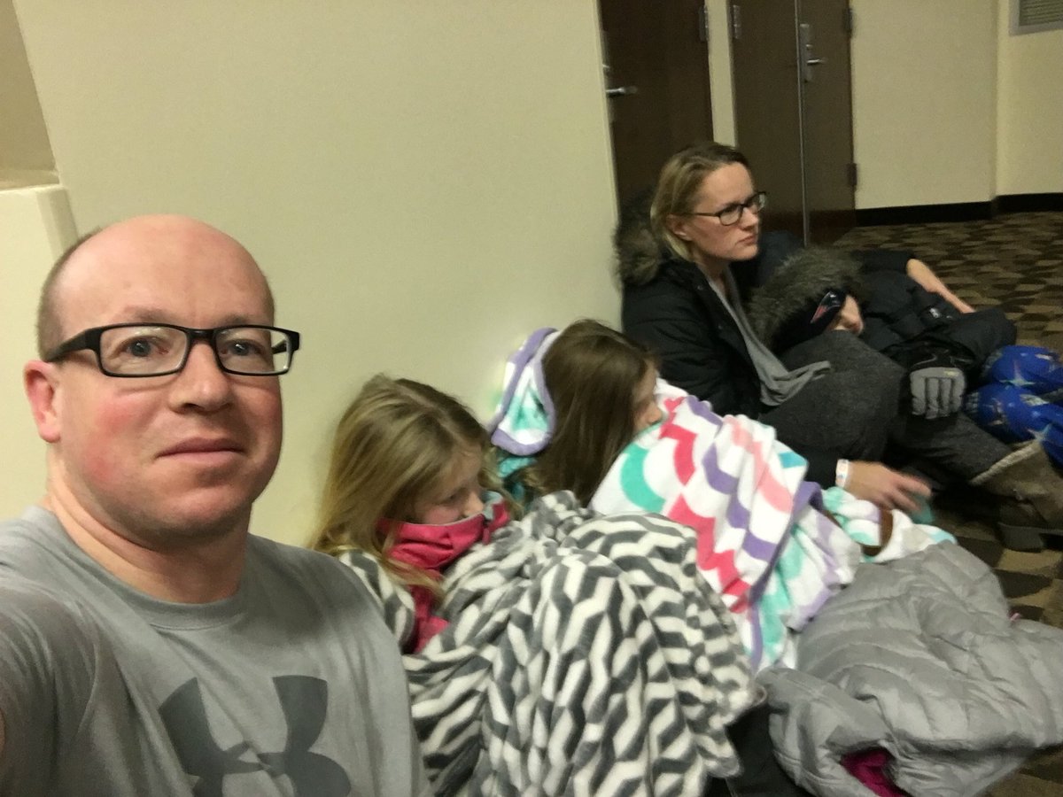 anderstoews's tweet photo. That face when the fire alarm goes off at 5:30 in the morning and the whole hotel has to evacuate. https://t.co/RVCi18Udv3
