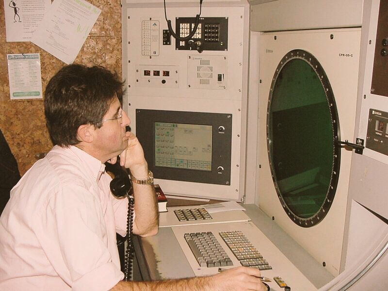 ENAIRE's tweet photo. #taldíacomohoy de 1966 se aprobaba la creación del Cuerpo Especial de Controladores de la Circulación Aérea https://t.co/g83yR6nGsH en @Congreso_Es 📰 📻 ✈️ 🎂 #50AñosControlAéreo + 1

📷 Archivo histórico Centro de Control de @ENAIRE en #Sevilla https://t.co/ylavaPXgtp