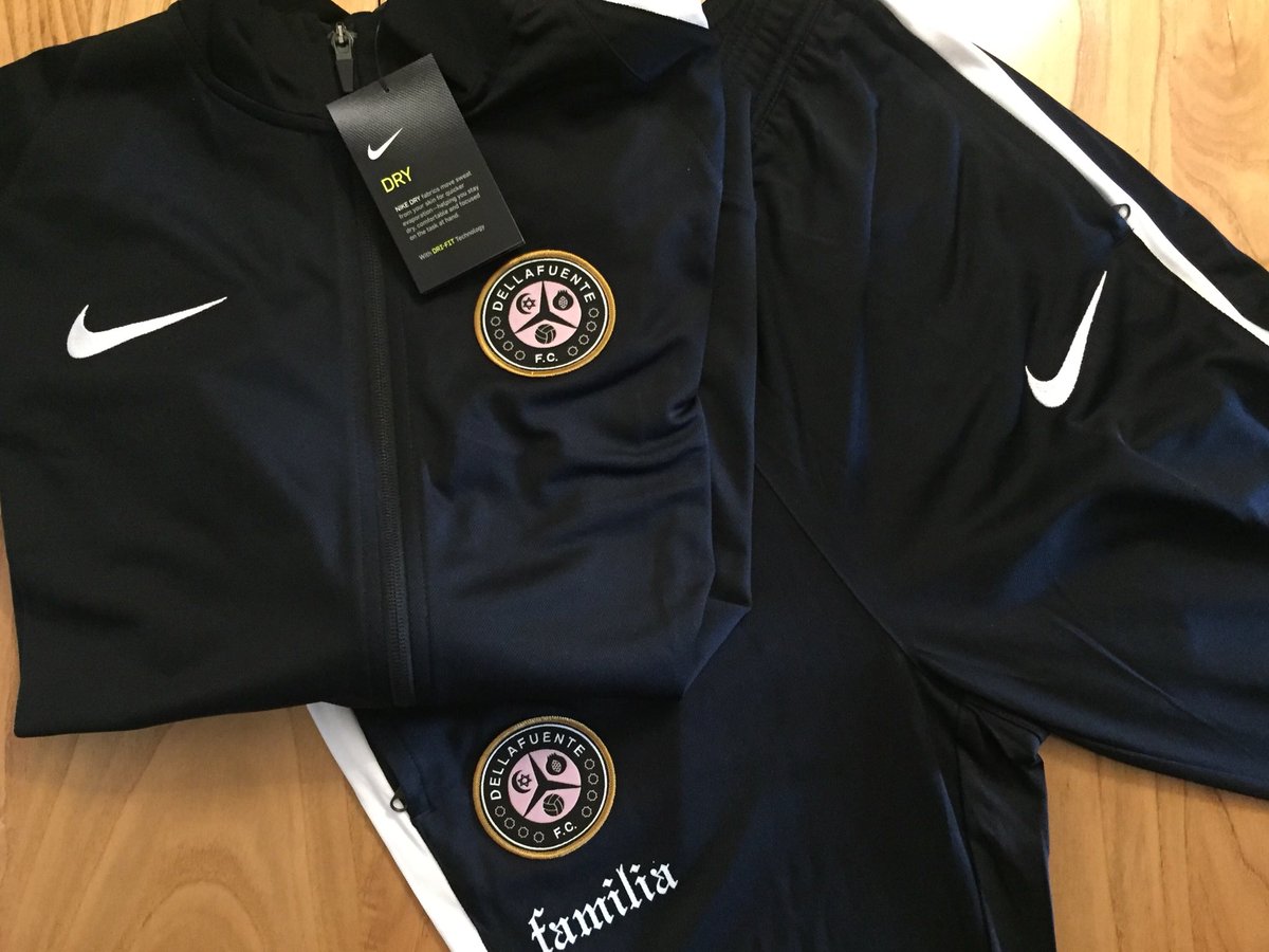 \ Viriato Domínguez على F.C. Tracksuit official X Dellafuente X Latigo https://t.co/1ydQ4xi1d8"