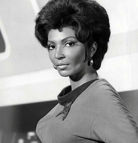 HAPPY BIRTHDAY... NICHELLE NICHOLS! \"HEY BOY (HEY GIRL)\".   