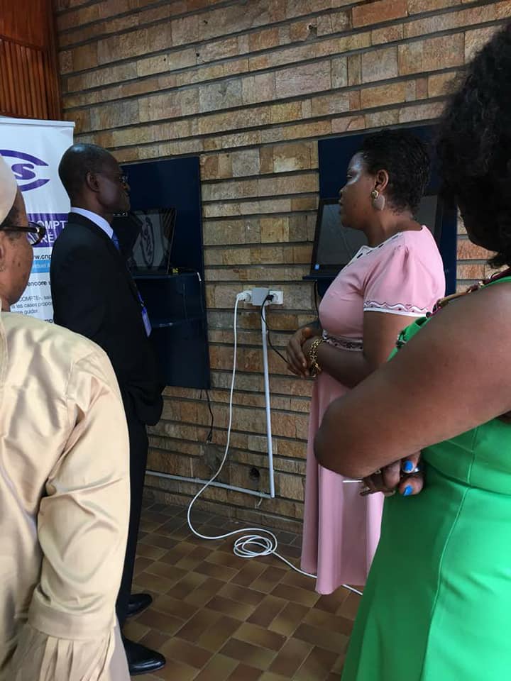 CnpsCameroun's tweet photo. Ce matin, le DG #CNPS50Ans a visité le centre de prévoyance sociale de #Yaoundé-indépendance, dont le nouveau chef de centre est Nadège Tonzue épouse Libam. https://t.co/KI31X7xRHM