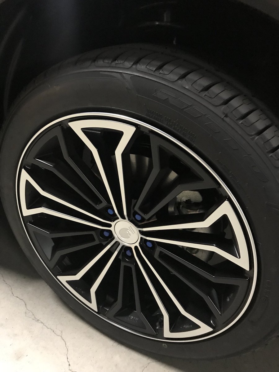 わんだ噴火警戒レベル3ストレス緩和中 Twitter Da Enkei All Eight インチです ナットはさし色で青をチョイス ツラは出てないですが 逆にそれがsuvらしさを押し出してますw 3枚目の写真 コンケイブ強調されててお気に入りw 1インチアップでこの乗り心地 19 わんだ噴火警戒レベル3ストレス緩和中 Twitter Da Enkei All Eight インチです ナットはさし色で青をチョイス ツラは出てないですが 逆にそれがsuvらしさを押し出してますw 3枚目の写真 コンケイブ強調されててお気に入りw 1インチアップでこの乗り心地 19