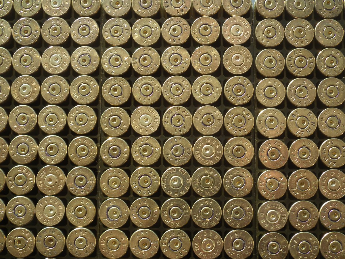 MilitaryMemento's tweet photo. Post #WW2 0.303 rounds. Cleaned and refitted with FMJ bullets. https://t.co/dcJOWg41Cg