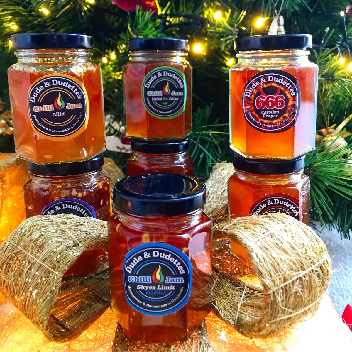 DudeDudettes's tweet photo. Were now available online to buy.. thankyou to the guys at @corkofthenorth check out their webpage for your new year beverage.. @ILoveMCR @NorthendenHive @chillifoodie @Altrinchamduck @ChilliDiaries @mckinlay_darren @SiobhanMckinla1 https://t.co/TZX0IiS08m