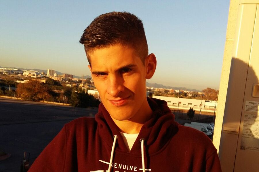 INCLUSIVO via <a href="/pacopolit/">Paco Polit ⚓️</a> | El jugador de fútbol inclusivo <a href="/AUCATARROJA/">ATHLETIC CATARROJA</a> que ha debutado en el ‘staff’ del @SdeManises Amateur cc @FederacionFFCV <a href="/AytoManises/">Ajuntament de Manises</a> bit.ly/2BPCDB1