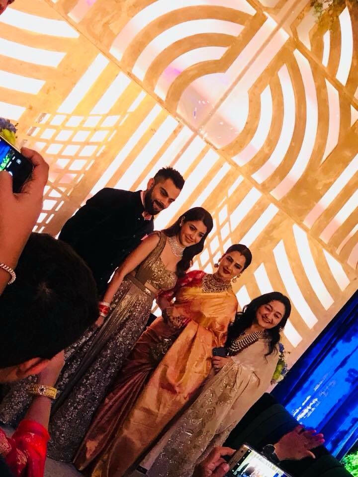  @AnushkaSharma &  @imVkohli with their mums &  #Rekha at their reception   #Virushka  #VirushkaReception